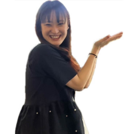 スーツを着た男性