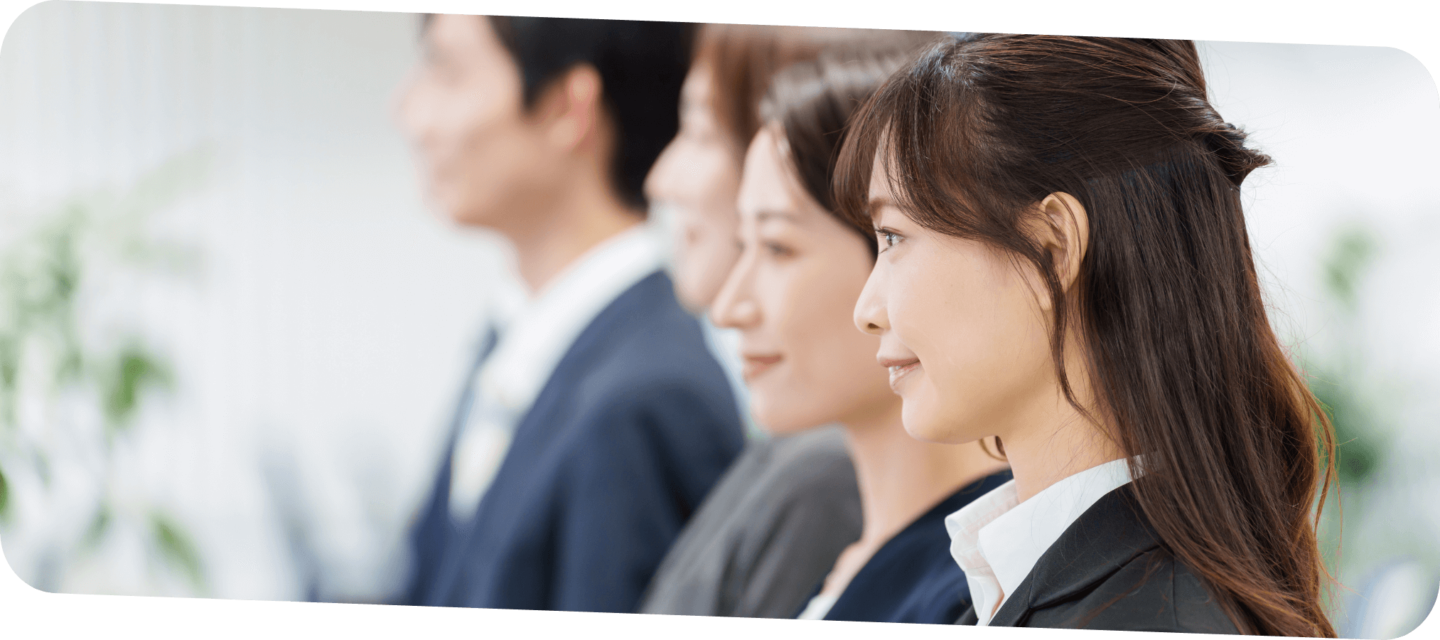 ノートパソコンと机