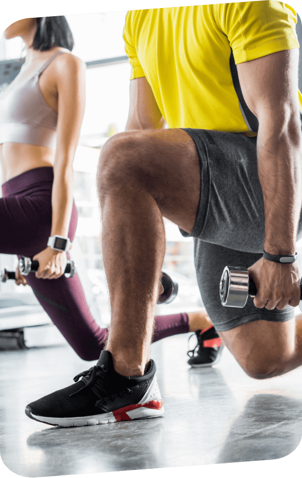 トレーニングしている男女